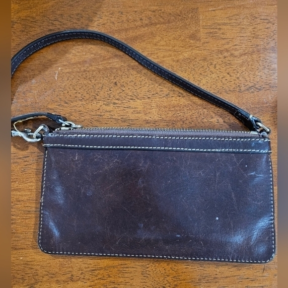 Dooney & Bourke vintage wristlet - Picture 5 of 9